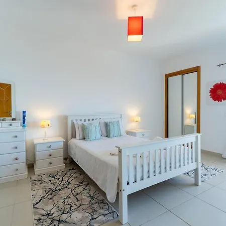 Casa vacanze Moradia Serra E Mar *